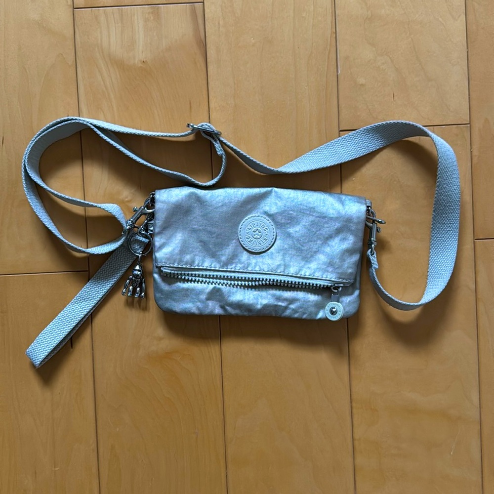 Metallic silver/gold Kipling mini purse